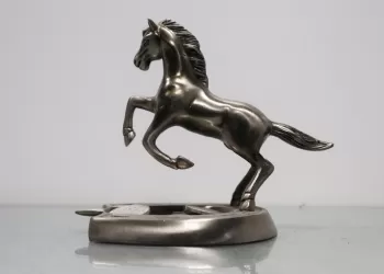 Feinheiten der dekorativen Skulpturproduktion